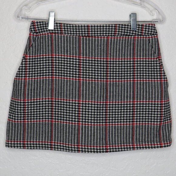 Forever 21* Women's Fully Lined Front Pockets‎ Half Side Zip Skort~ Size Small - Picture 1 of 9